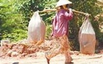 Cửa khẩu Lao Bảo: Nóng bỏng xăng dầu xuất lậu