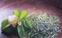 Dùng trà chữa lở loét kẽ chân