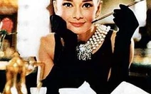 Chiếc váy từ thiện Audrey Hepburn