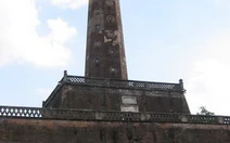 Thăm cột cờ Hà Nội