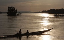 Ngắm hoàng hôn ở Nam Lào