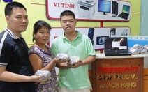 Mua laptop bằng tiền xu