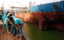 Chuyển giao Nhà máy đóng tàu Dung Quất cho Petro Việt Nam