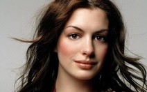 Anne Hathaway vào vai miêu nữ trong Người dơi 3