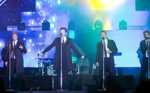 Hàng ngàn người cuồng nhiệt với Westlife