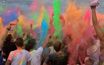 Lễ hội ném bột màu Holi Fest tại Đức