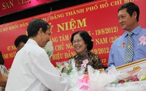 Trao tặng huy hiệu Đảng cho 40 đảng viên