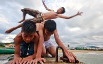 Tập parkour ở thành phố biển