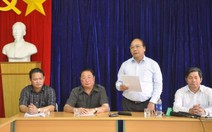 Phó thủ tướng Nguyễn Xuân Phúc thăm người dân vùng lũ