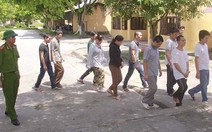 Phá đường dây đánh bạc lớn, thu giữ cả súng săn!