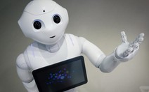 Thú vị phỏng vấn của PV với robot thế hệ mới Nhật Bản