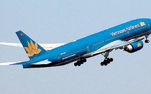 ​Hai phi công Vietnam Airlines bị thu giấy phép