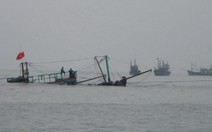 ​Cứu sống 11 ngư dân trên tàu cá bị chìm
