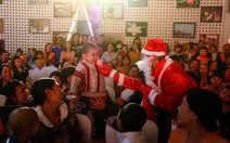 Bệnh nhi Hà Nội vui Noel