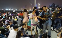 Sài Gòn, Hà Nội náo nức chờ năm mới