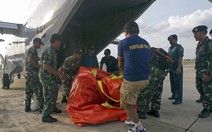 ​Dùng bong bóng khí cầu vớt đuôi máy bay AirAsia