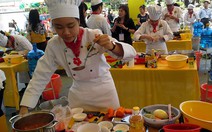 ​Học sinh thi làm đầu bếp