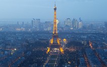 Máy bay không người lái lại xuất hiện ở Paris