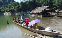 Nhịp đời qua ống kính: Cách trở