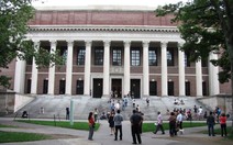 Người Mỹ gốc Á khiếu kiện ĐH Harvard kỳ thị