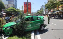 Tai nạn liên hoàn, xe taxi bị húc đuôi, tông đầu