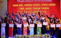 Khen thưởng cán bộ trẻ hết lòng phục vụ dân