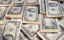 Giá USD tuột dốc không phanh từng giờ