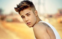 Justin Bieber làm tour kể chuyện đời mình