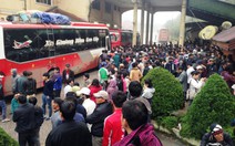 Nghẹt thở đường về quê
