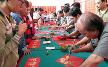 Hơn 200 triệu tiền “bán chữ” giúp người nghèo