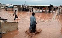 Pakistan và Kashmir mưa như trút nước, 53 người chết