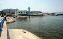 Nước thối, dân gần cảng cá Vĩnh Lương cầu cứu