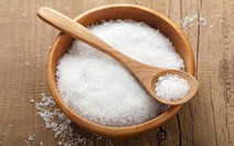 ​Tại sao không cần nêm muối vào thức ăn dặm của bé?