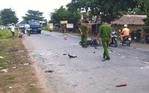 Chạy xe máy chở 3 tông xe nhà đòn, 3 thanh niên tử vong