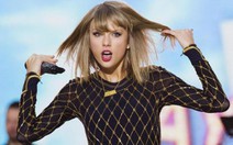 Taylor Swift thu nhập cao hơn Ronaldo và Messi cộng lại