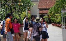 Thất thu hàng triệu USD với tour Trung Quốc “0 đồng”