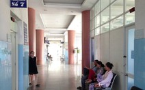 Được trả lương, bác sĩ, y tá quay lại bệnh viện làm việc