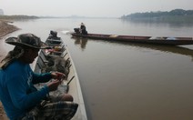 Những thợ chài lưới Lào trên dòng Mekong