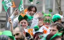 Dân Anh đổ xô xin cấp hộ chiếu Ireland