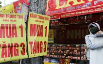 Bánh Trung thu "mua 1 tặng 3-4-5" vẫn lời, bí ẩn gì?