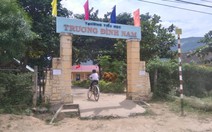 Lớp 2 không viết nổi tên mình, mẹ xin cho con lưu ban