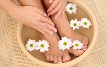 ​Ngâm chân giúp ngủ ngon