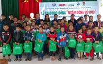 ​Con nhận học bổng, bố mẹ yên tâm rồi