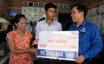Chàng sinh viên hiền lành nhận học bổng 'Thắp sáng niềm tin'