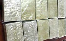 Truy tố 13 bị can đường dây mua bán gần 1.200 bánh heroin