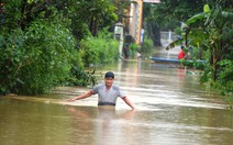 Lũ lên cao, hàng chục nghìn học sinh Quảng Nam nghỉ học