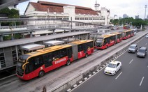 Jakarta: đi xe buýt nhanh hơn taxi