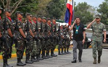 Bộ quốc phòng yêu cầu ông Duterte giải thích vai trò quân đội