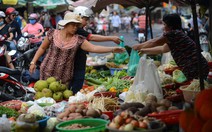 Thực phẩm dồi dào, giá tăng nhẹ