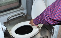 Thiết bị vệ sinh trên tàu hỏa lộ nhiều nhược điểm